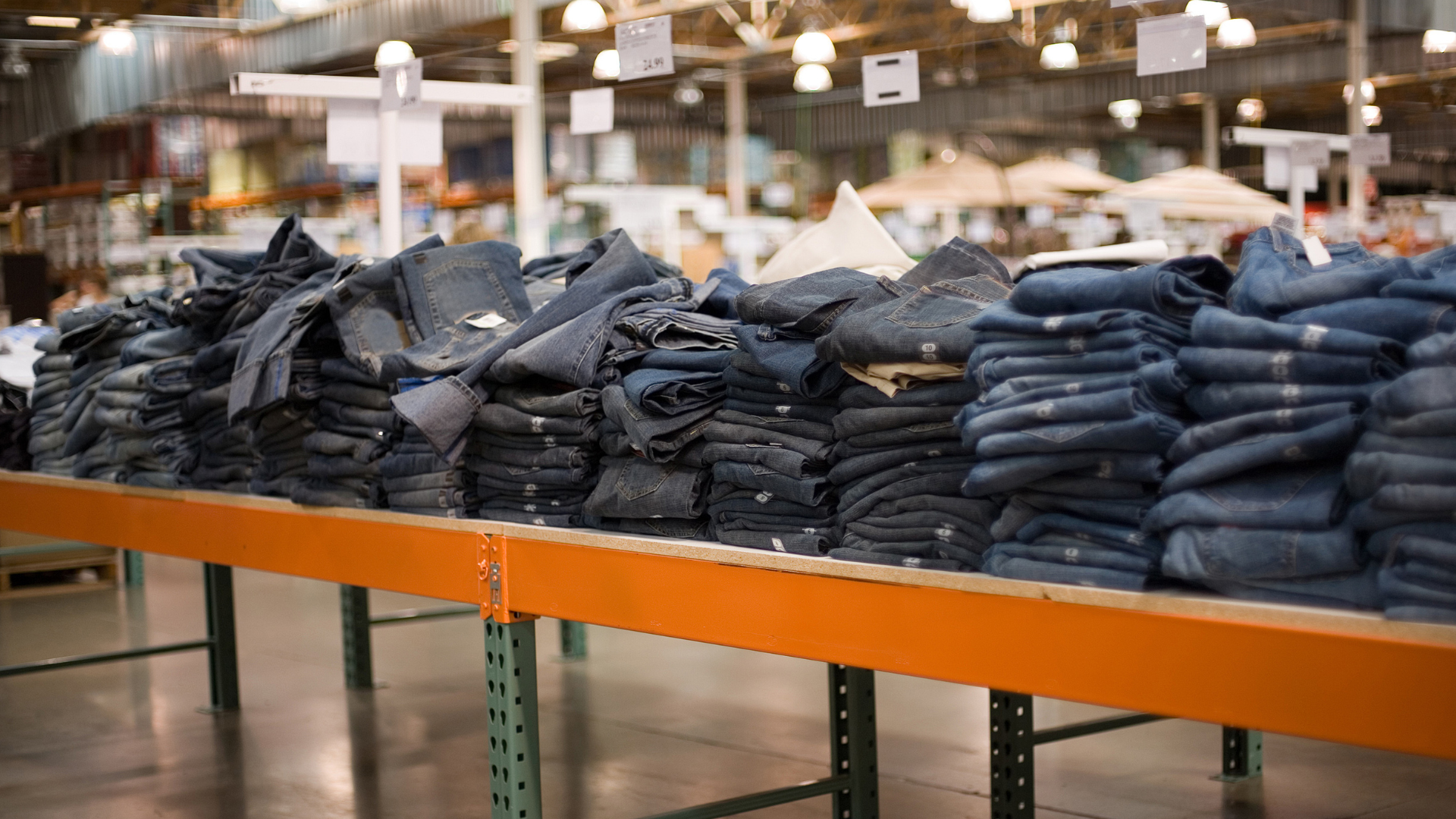 Stacket apparel WMS dashboard showing apparel inventory, orders, returns, billing, and receiving metrics